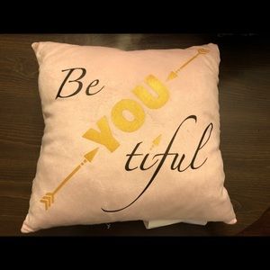 Throw pillow